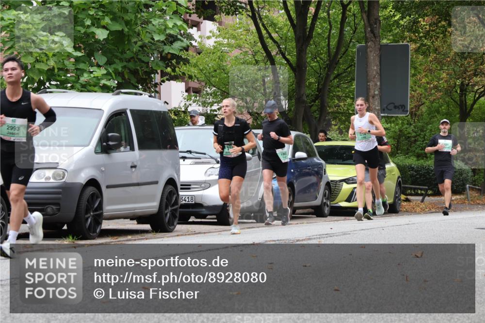 21.09.2025 - PSD Bank Halbmarathon Luisa Fischer http://msf.ph/oto/8928080 21.09.2025 11:37:56 Laufen 2993, 3418, 1983, 2214, 121 meine-sportfotos.de