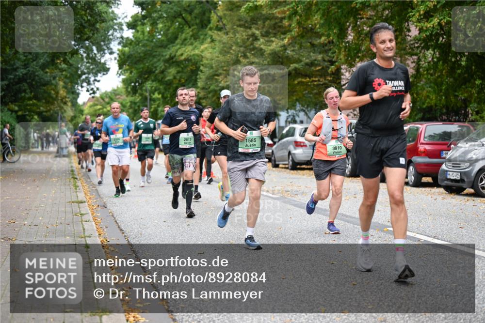 21.09.2025 - PSD Bank Halbmarathon Dr. Thomas Lammeyer http://msf.ph/oto/8928084 21.09.2025 10:47:41 Laufen 2613, 1585, 3910, 4915 meine-sportfotos.de