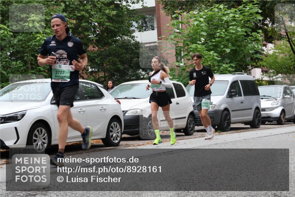 21.09.2025 - PSD Bank Halbmarathon Luisa Fischer http://msf.ph/oto/8928161 21.09.2025 11:38:14 Laufen 2777, 2101, 3418 meine-sportfotos.de