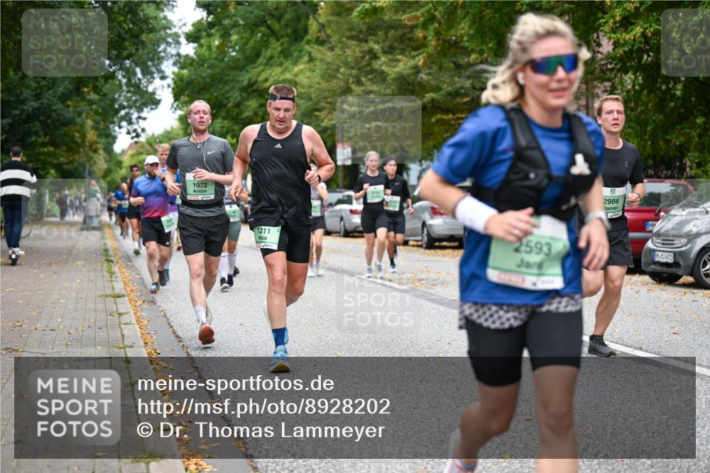 21.09.2025 - PSD Bank Halbmarathon Dr. Thomas Lammeyer http://msf.ph/oto/8928202 21.09.2025 10:47:48 Laufen 1072, 1211, 2593, 5, 2986, 4915 meine-sportfotos.de