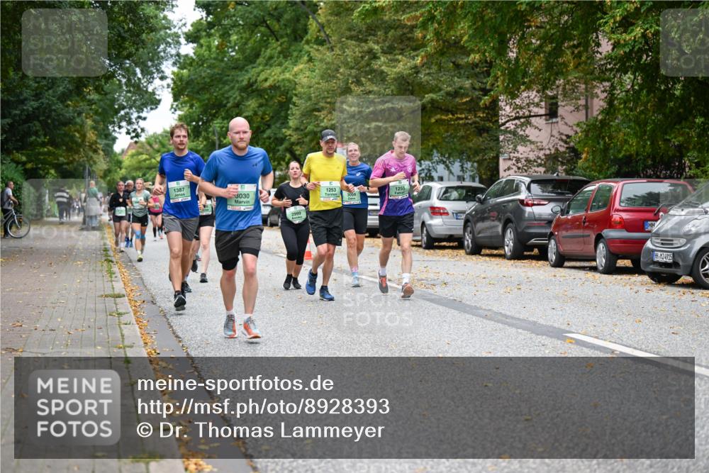21.09.2025 - PSD Bank Halbmarathon Dr. Thomas Lammeyer http://msf.ph/oto/8928393 21.09.2025 10:47:59 Laufen 1387, 3030, 2999, 1253, 1255, 3008, 4915 meine-sportfotos.de