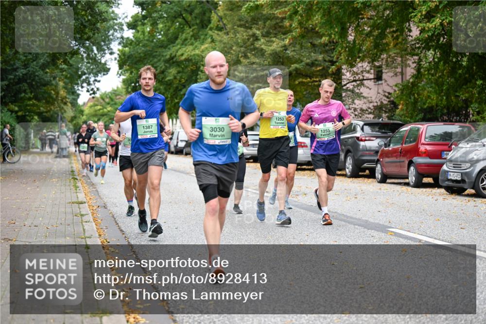 21.09.2025 - PSD Bank Halbmarathon Dr. Thomas Lammeyer http://msf.ph/oto/8928413 21.09.2025 10:48:01 Laufen 1387, 3030, 1253, 1255, 4915 meine-sportfotos.de