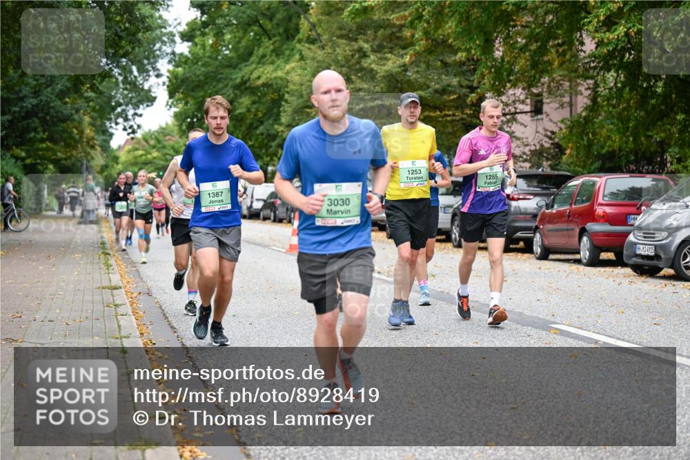 21.09.2025 - PSD Bank Halbmarathon Dr. Thomas Lammeyer http://msf.ph/oto/8928419 21.09.2025 10:48:01 Laufen 1387, 3030, 1253, 1255, 4915 meine-sportfotos.de