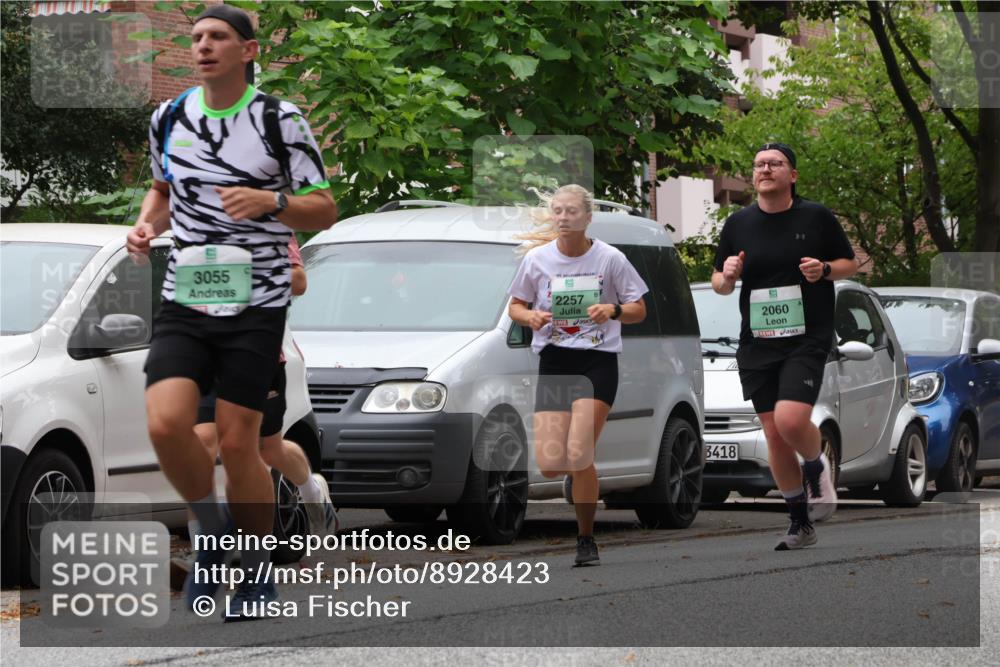 21.09.2025 - PSD Bank Halbmarathon Luisa Fischer http://msf.ph/oto/8928423 21.09.2025 11:39:09 Laufen 3055, 2257, 3418, 2060 meine-sportfotos.de