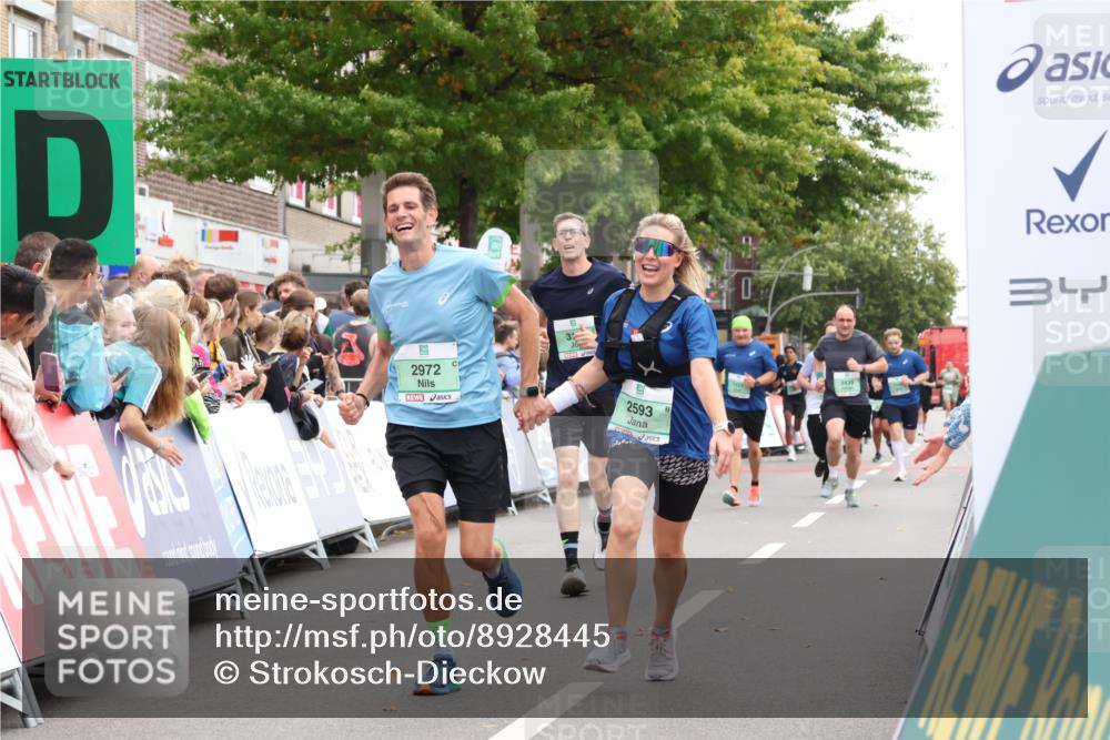 21.09.2025 - PSD Bank Halbmarathon Strokosch-Dieckow http://msf.ph/oto/8928445 21.09.2025 12:08:08 Ziel 2593, 2883, 2972, 3108, 3505 meine-sportfotos.de