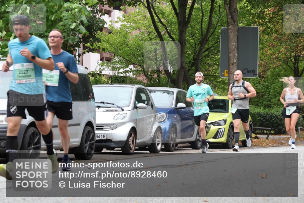 21.09.2025 - PSD Bank Halbmarathon Luisa Fischer http://msf.ph/oto/8928460 21.09.2025 11:39:17 Laufen 2527, 3086, 3418, 2934 meine-sportfotos.de
