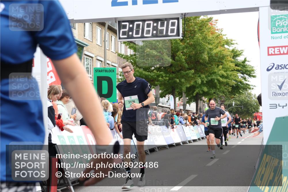 21.09.2025 - PSD Bank Halbmarathon Strokosch-Dieckow http://msf.ph/oto/8928486 21.09.2025 12:08:11 Ziel 2593, 2883, 2972, 3108, 3439, 3505 meine-sportfotos.de