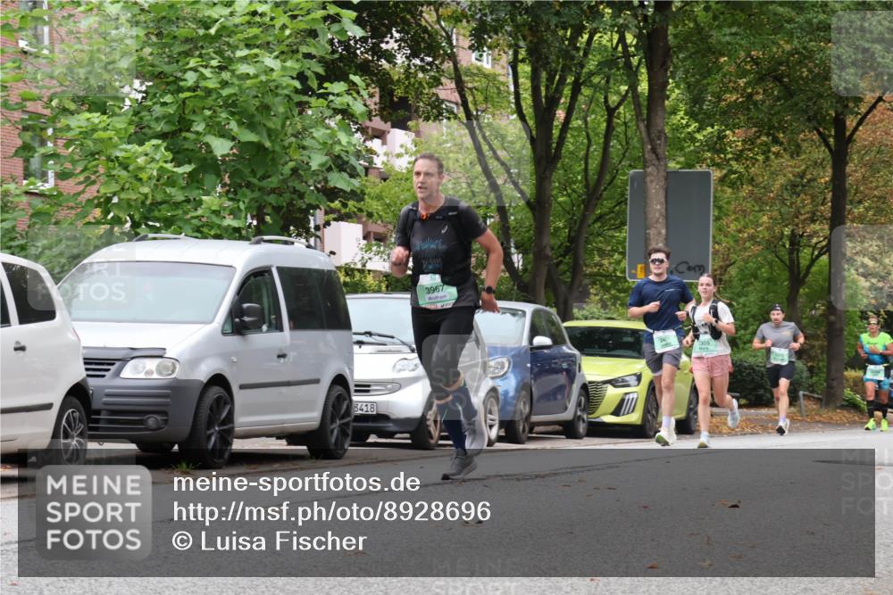 21.09.2025 - PSD Bank Halbmarathon Luisa Fischer http://msf.ph/oto/8928696 21.09.2025 11:42:13 Laufen 3418, 3967, 2401, 305, 2275 meine-sportfotos.de