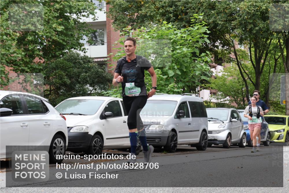 21.09.2025 - PSD Bank Halbmarathon Luisa Fischer http://msf.ph/oto/8928706 21.09.2025 11:42:15 Laufen 3967, 3418, 2305 meine-sportfotos.de