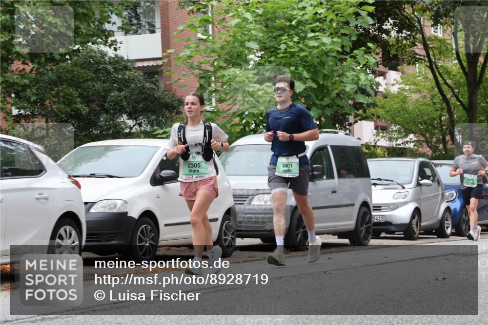 21.09.2025 - PSD Bank Halbmarathon Luisa Fischer http://msf.ph/oto/8928719 21.09.2025 11:42:18 Laufen 2305, 2401, 3418, 2275 meine-sportfotos.de