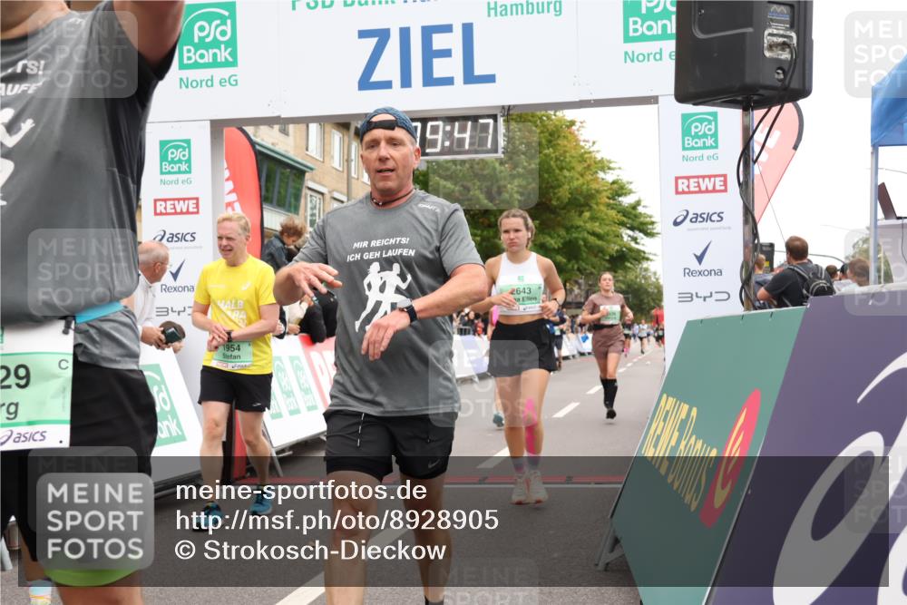 21.09.2025 - PSD Bank Halbmarathon Strokosch-Dieckow http://msf.ph/oto/8928905 21.09.2025 12:09:10 Ziel 1267, 1268, 1729, 1730, 1954, 2643, 3176, 3273, 3392, 3983 meine-sportfotos.de