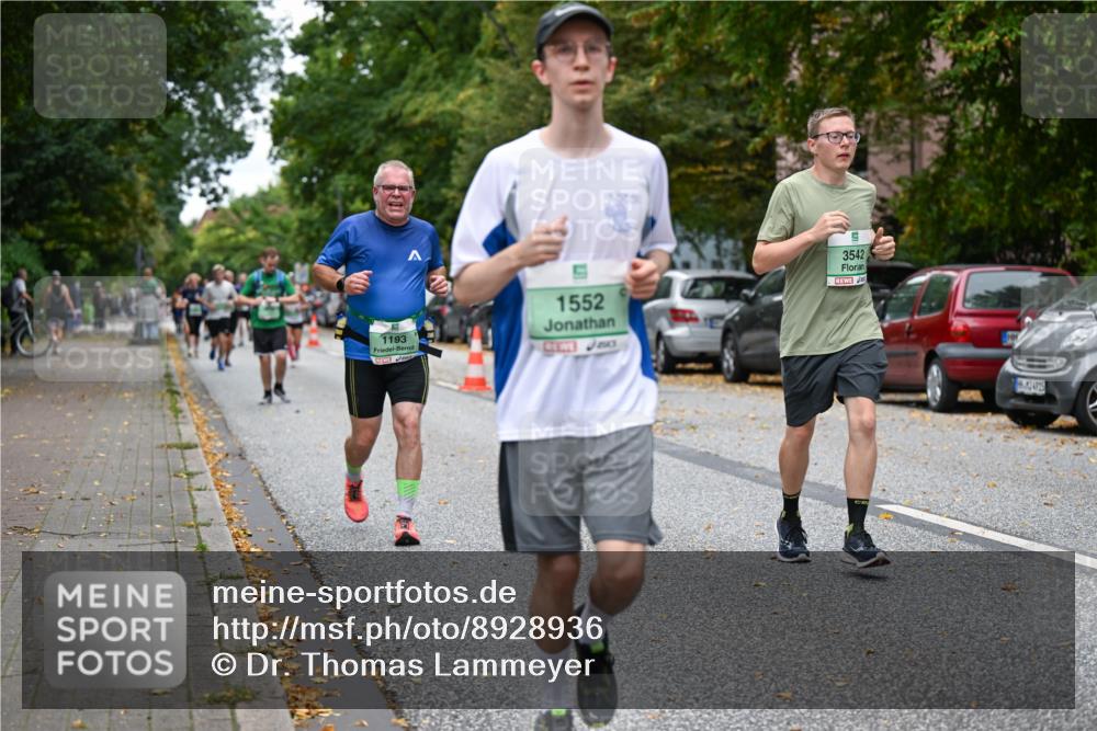 21.09.2025 - PSD Bank Halbmarathon Dr. Thomas Lammeyer http://msf.ph/oto/8928936 21.09.2025 10:48:31 Laufen 1193, 1552, 3542, 4915 meine-sportfotos.de