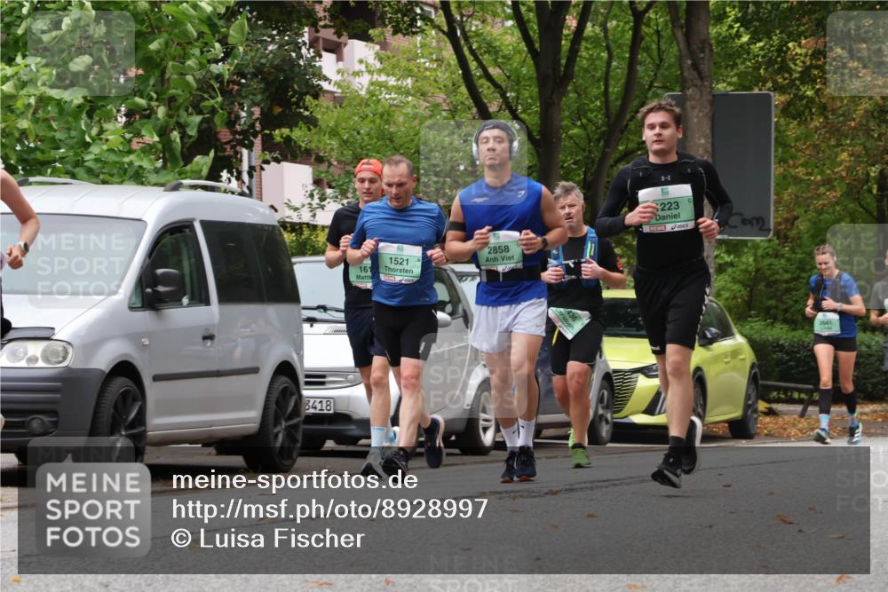 21.09.2025 - PSD Bank Halbmarathon Luisa Fischer http://msf.ph/oto/8928997 21.09.2025 11:46:15 Laufen 3418, 161, 1521, 2858, 223, 2641 meine-sportfotos.de