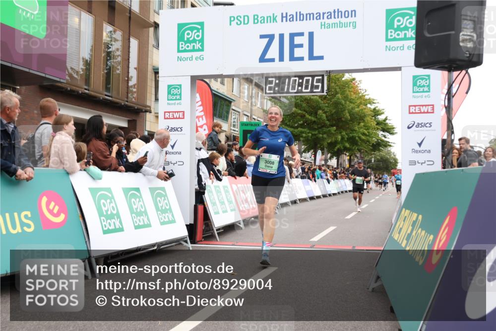 21.09.2025 - PSD Bank Halbmarathon Strokosch-Dieckow http://msf.ph/oto/8929004 21.09.2025 12:09:28 Ziel 2623, 3008, 3232, 3946 meine-sportfotos.de