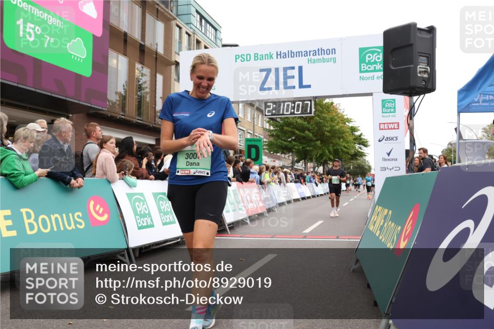 21.09.2025 - PSD Bank Halbmarathon Strokosch-Dieckow http://msf.ph/oto/8929019 21.09.2025 12:09:30 Ziel 3008, 3232, 3946 meine-sportfotos.de