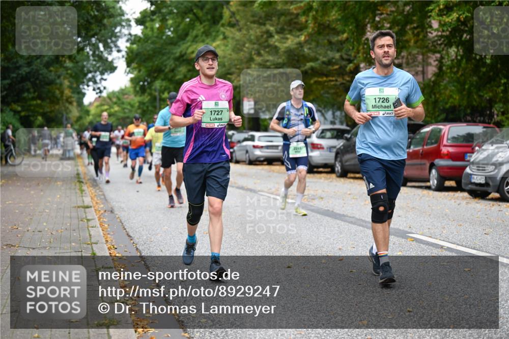 21.09.2025 - PSD Bank Halbmarathon Dr. Thomas Lammeyer http://msf.ph/oto/8929247 21.09.2025 10:48:50 Laufen 1727, 1726 meine-sportfotos.de