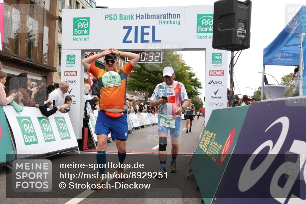 21.09.2025 - PSD Bank Halbmarathon Strokosch-Dieckow http://msf.ph/oto/8929251 21.09.2025 12:09:56 Ziel 1175, 1200, 1606, 2363, 2784, 3325, 4035 meine-sportfotos.de
