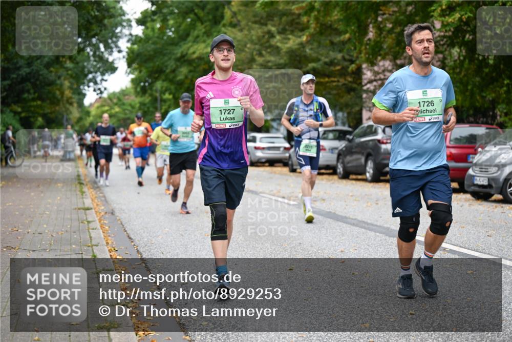 21.09.2025 - PSD Bank Halbmarathon Dr. Thomas Lammeyer http://msf.ph/oto/8929253 21.09.2025 10:48:51 Laufen 1727, 1726 meine-sportfotos.de