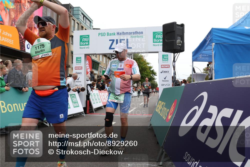 21.09.2025 - PSD Bank Halbmarathon Strokosch-Dieckow http://msf.ph/oto/8929260 21.09.2025 12:09:58 Ziel 1175, 1200, 1606, 2784, 3112, 3325, 4035 meine-sportfotos.de
