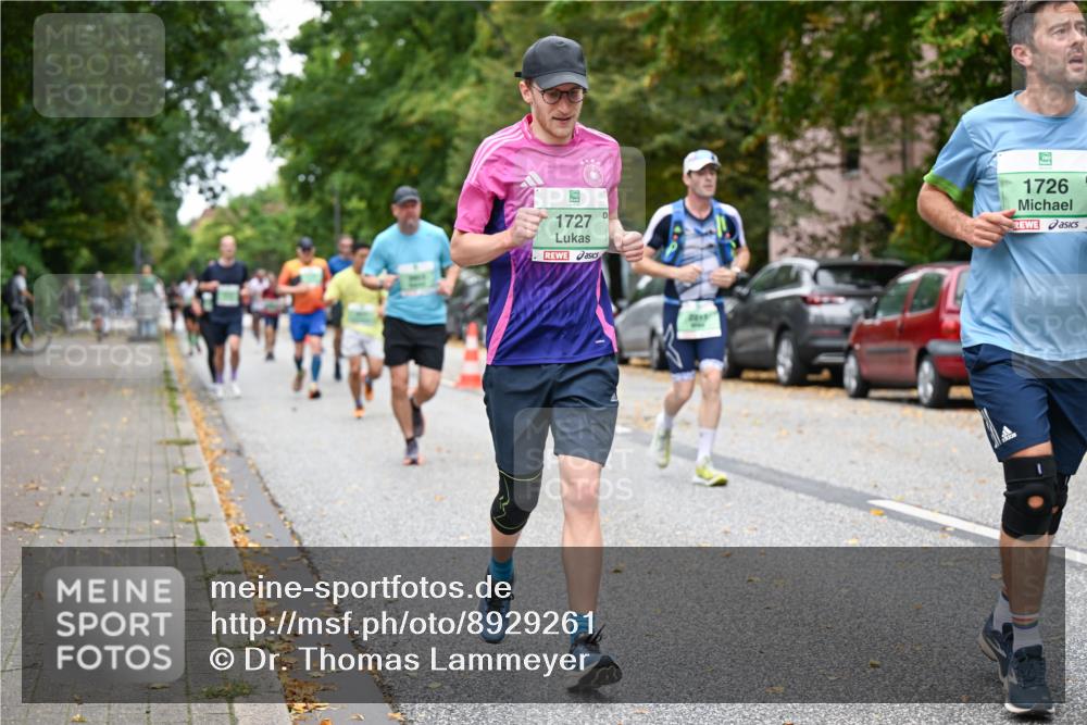 21.09.2025 - PSD Bank Halbmarathon Dr. Thomas Lammeyer http://msf.ph/oto/8929261 21.09.2025 10:48:51 Laufen 1727, 1726 meine-sportfotos.de