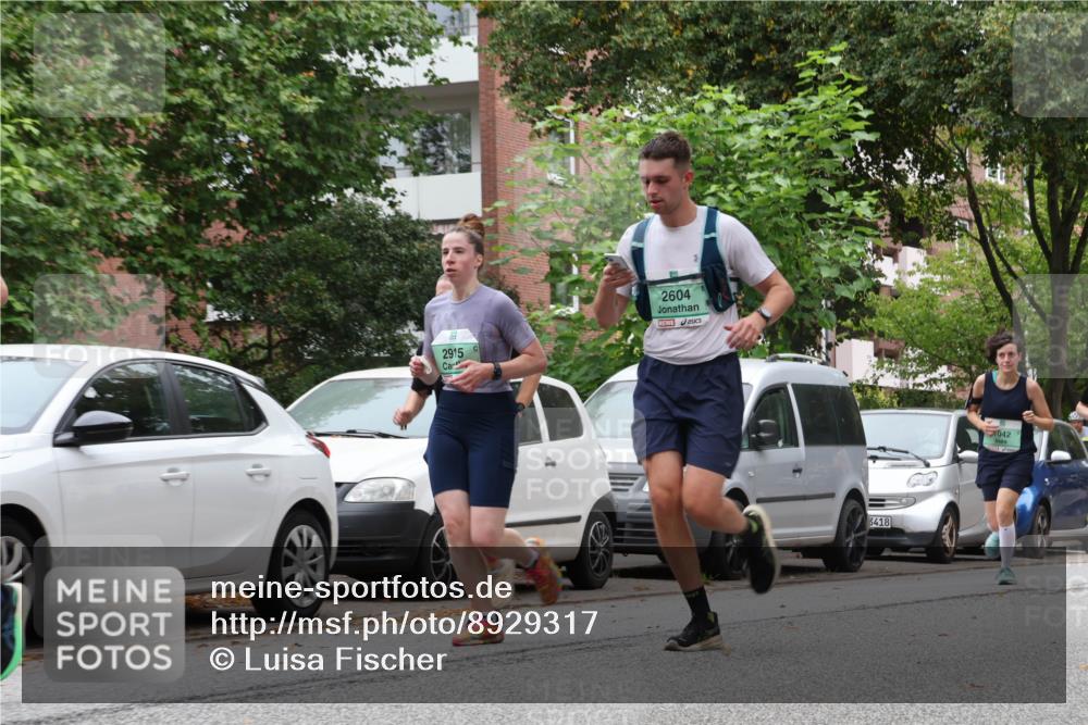 21.09.2025 - PSD Bank Halbmarathon Luisa Fischer http://msf.ph/oto/8929317 21.09.2025 11:47:29 Laufen 2604, 2915, 3418, 042 meine-sportfotos.de