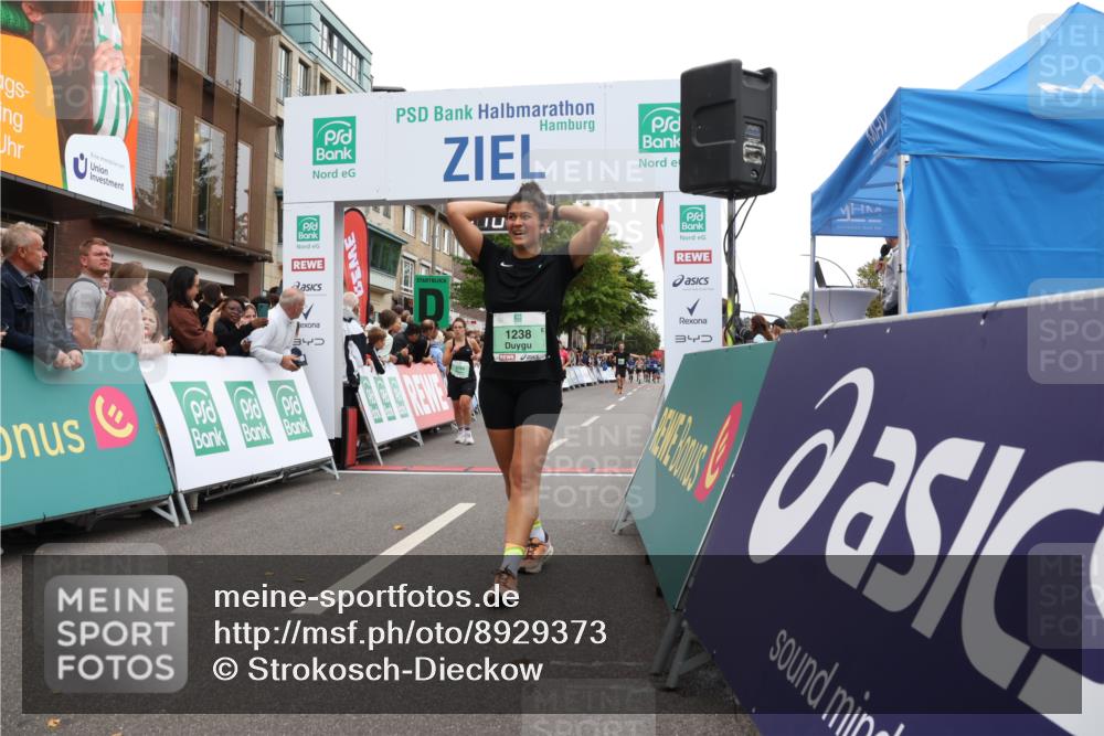 21.09.2025 - PSD Bank Halbmarathon Strokosch-Dieckow http://msf.ph/oto/8929373 21.09.2025 12:10:13 Ziel 1238, 2518, 2764, 3203, 3285 meine-sportfotos.de