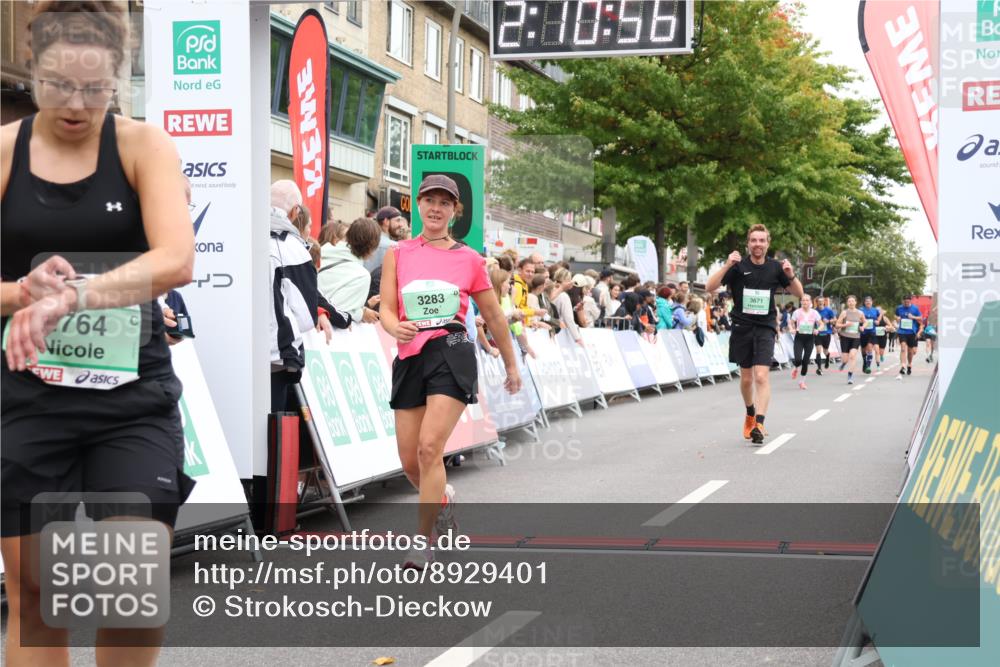 21.09.2025 - PSD Bank Halbmarathon Strokosch-Dieckow http://msf.ph/oto/8929401 21.09.2025 12:10:19 Ziel 2764, 3283, 3671 meine-sportfotos.de