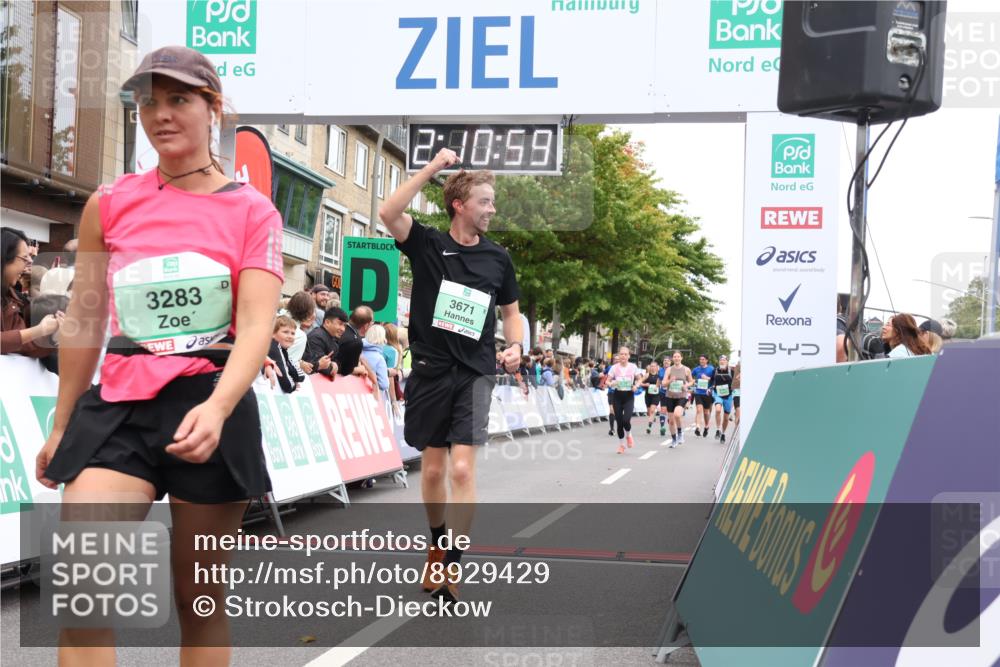 21.09.2025 - PSD Bank Halbmarathon Strokosch-Dieckow http://msf.ph/oto/8929429 21.09.2025 12:10:23 Ziel 2716, 3283, 3471, 3671 meine-sportfotos.de