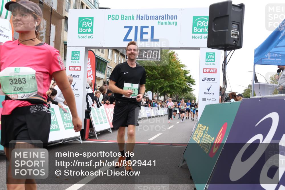 21.09.2025 - PSD Bank Halbmarathon Strokosch-Dieckow http://msf.ph/oto/8929441 21.09.2025 12:10:23 Ziel 2716, 3283, 3471, 3671 meine-sportfotos.de