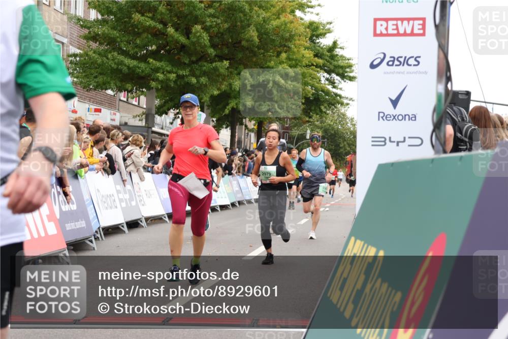 21.09.2025 - PSD Bank Halbmarathon Strokosch-Dieckow http://msf.ph/oto/8929601 21.09.2025 12:10:45 Ziel 1642, 1670, 2365, 2603, 2979, 3029, 3069, 3446 meine-sportfotos.de