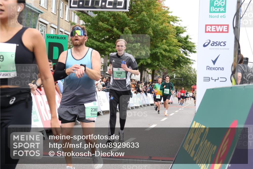 21.09.2025 - PSD Bank Halbmarathon Strokosch-Dieckow http://msf.ph/oto/8929633 21.09.2025 12:10:48 Ziel 1642, 1670, 2365, 2979, 3029, 3069, 3446 meine-sportfotos.de