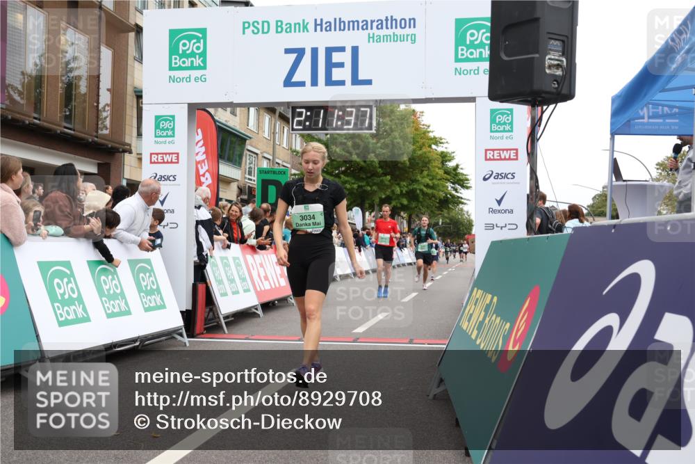 21.09.2025 - PSD Bank Halbmarathon Strokosch-Dieckow http://msf.ph/oto/8929708 21.09.2025 12:11:00 Ziel 1732, 2385, 2812, 3034, 3210, 3388, 3440 meine-sportfotos.de