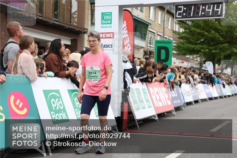 21.09.2025 - PSD Bank Halbmarathon Strokosch-Dieckow http://msf.ph/oto/8929744 21.09.2025 12:11:07 Ziel 2812, 2914, 3034, 3210, 3388 meine-sportfotos.de