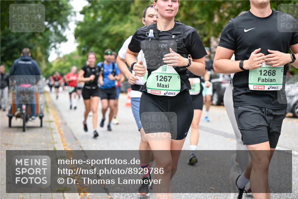 21.09.2025 - PSD Bank Halbmarathon Dr. Thomas Lammeyer http://msf.ph/oto/8929786 21.09.2025 10:49:20 Laufen 1267, 1268 meine-sportfotos.de