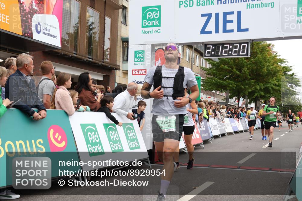 21.09.2025 - PSD Bank Halbmarathon Strokosch-Dieckow http://msf.ph/oto/8929954 21.09.2025 12:11:43 Ziel 1173, 1198, 1759, 2754, 2907, 3161, 3249, 3424, 3533 meine-sportfotos.de