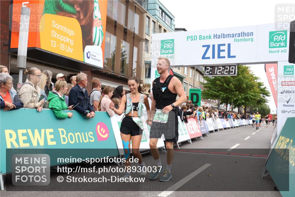 21.09.2025 - PSD Bank Halbmarathon Strokosch-Dieckow http://msf.ph/oto/8930037 21.09.2025 12:11:53 Ziel 1173, 1198, 1759, 2352, 2962 meine-sportfotos.de