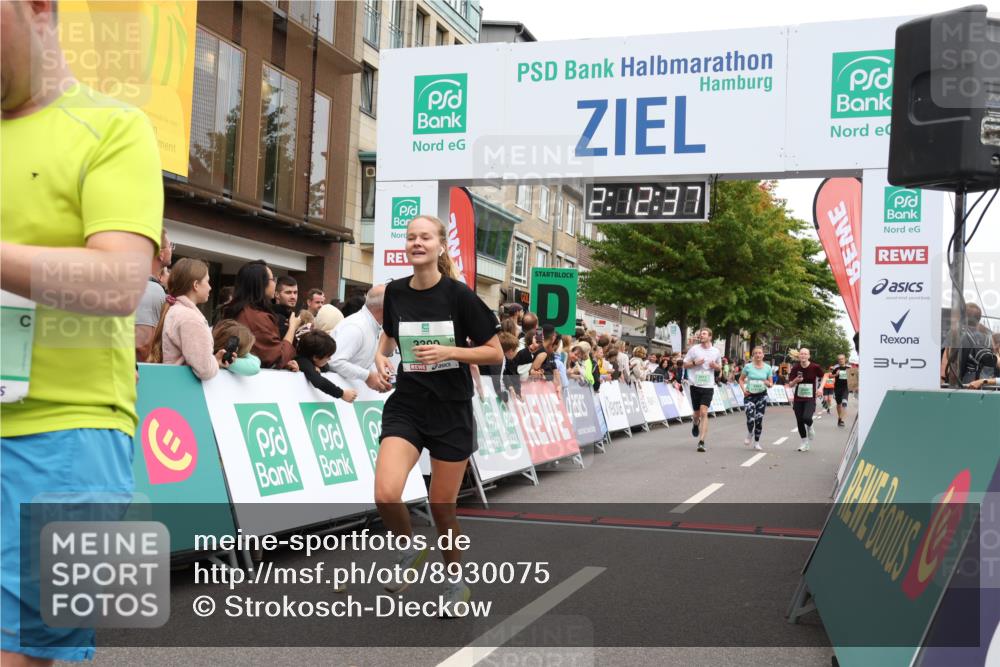 21.09.2025 - PSD Bank Halbmarathon Strokosch-Dieckow http://msf.ph/oto/8930075 21.09.2025 12:12:01 Ziel 2820, 2953, 3221, 3399, 3411 meine-sportfotos.de