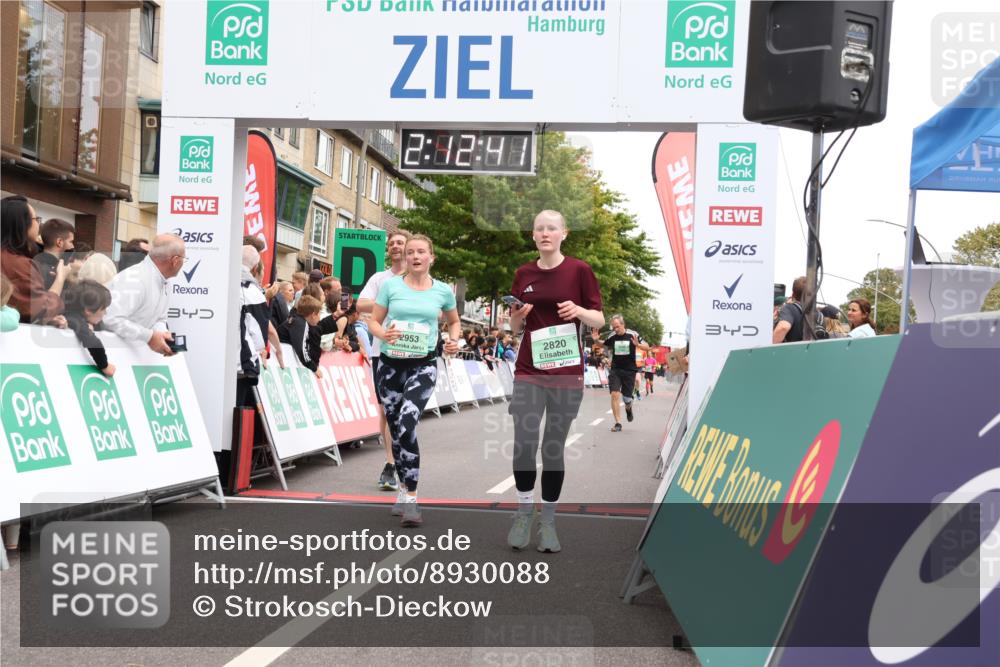 21.09.2025 - PSD Bank Halbmarathon Strokosch-Dieckow http://msf.ph/oto/8930088 21.09.2025 12:12:04 Ziel 2820, 2953, 3221, 3399, 3411, 3646 meine-sportfotos.de