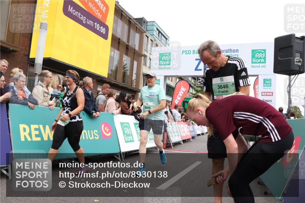 21.09.2025 - PSD Bank Halbmarathon Strokosch-Dieckow http://msf.ph/oto/8930138 21.09.2025 12:12:20 Ziel 1140, 1289, 2824, 3367, 3450, 3998, 4006 meine-sportfotos.de