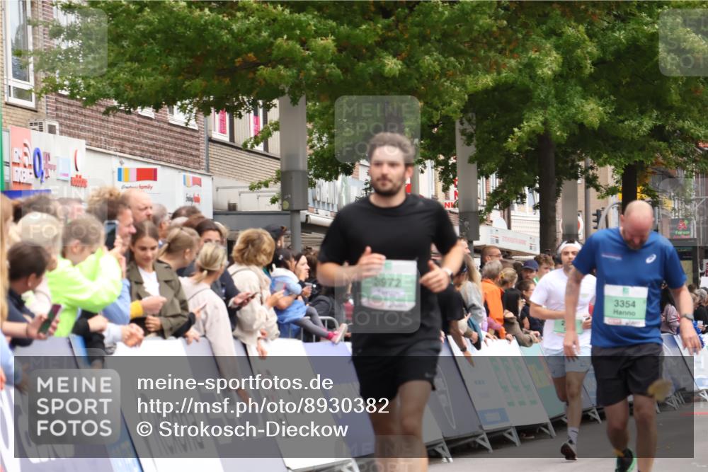 21.09.2025 - PSD Bank Halbmarathon Strokosch-Dieckow http://msf.ph/oto/8930382 21.09.2025 12:12:47 Ziel 1099, 1204, 1241, 3272, 3354, 3570, 3972 meine-sportfotos.de