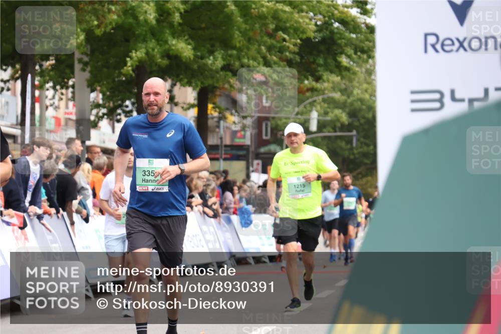 21.09.2025 - PSD Bank Halbmarathon Strokosch-Dieckow http://msf.ph/oto/8930391 21.09.2025 12:12:48 Ziel 1099, 1204, 1241, 3272, 3354, 3972 meine-sportfotos.de