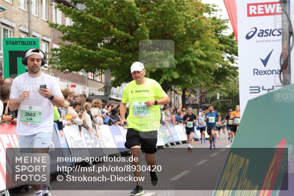 21.09.2025 - PSD Bank Halbmarathon Strokosch-Dieckow http://msf.ph/oto/8930420 21.09.2025 12:12:53 Ziel 1215, 2663, 3354, 3972 meine-sportfotos.de