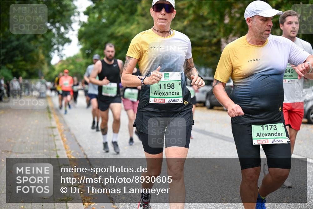 21.09.2025 - PSD Bank Halbmarathon Dr. Thomas Lammeyer http://msf.ph/oto/8930605 21.09.2025 10:50:07 Laufen 1198, 1173, 840 meine-sportfotos.de