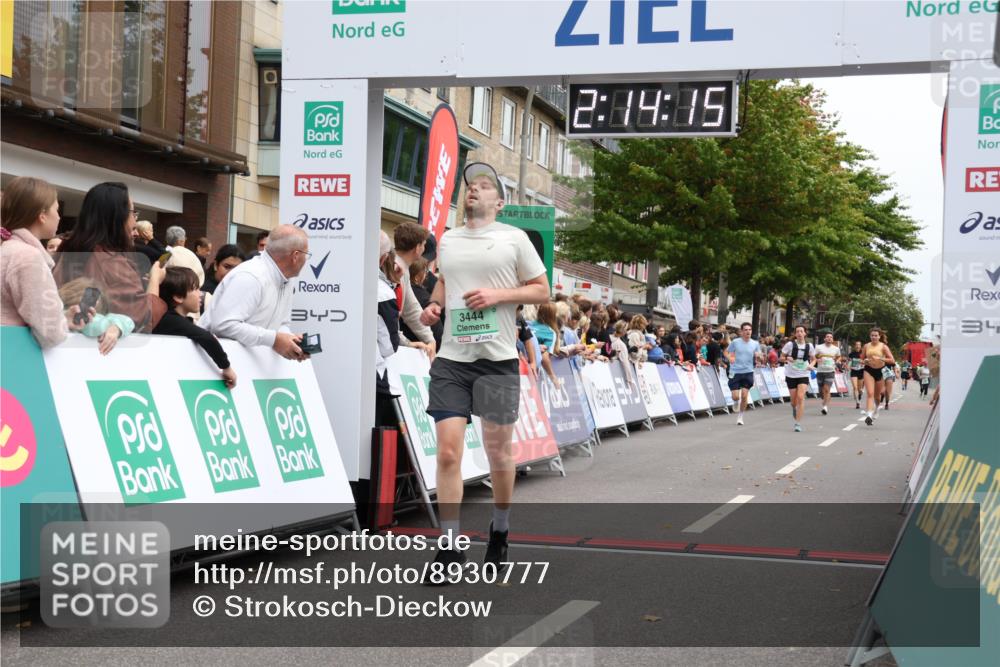 21.09.2025 - PSD Bank Halbmarathon Strokosch-Dieckow http://msf.ph/oto/8930777 21.09.2025 12:13:38 Ziel 3126, 3444, 3912 meine-sportfotos.de