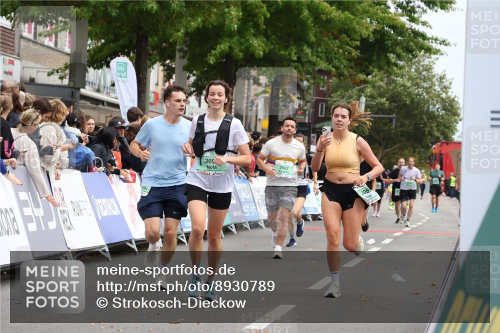 21.09.2025 - PSD Bank Halbmarathon Strokosch-Dieckow http://msf.ph/oto/8930789 21.09.2025 12:13:40 Ziel 2410, 3126, 3444, 3698, 3912, 3987 meine-sportfotos.de