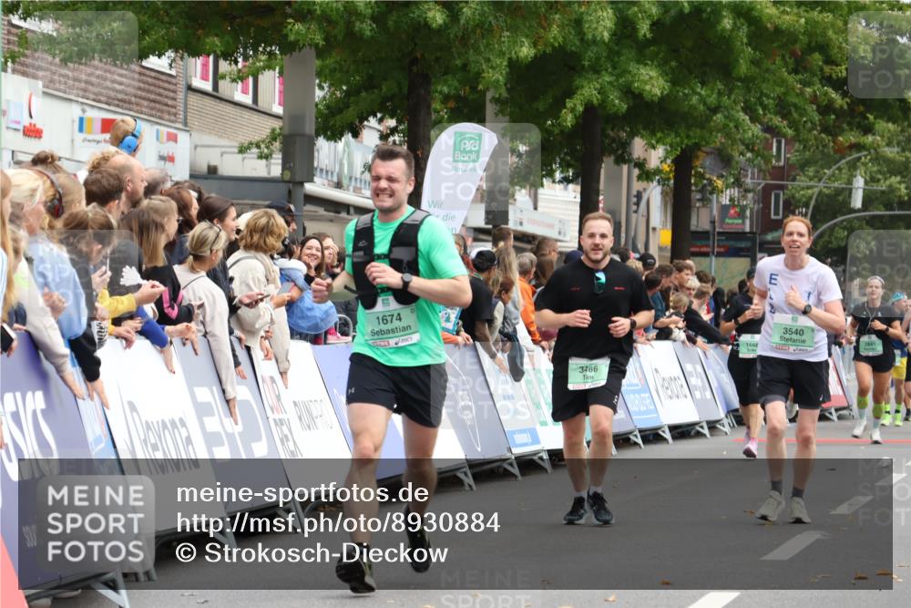 21.09.2025 - PSD Bank Halbmarathon Strokosch-Dieckow http://msf.ph/oto/8930884 21.09.2025 12:13:51 Ziel 1674, 2410, 2867, 3229, 3360, 3698, 3987 meine-sportfotos.de