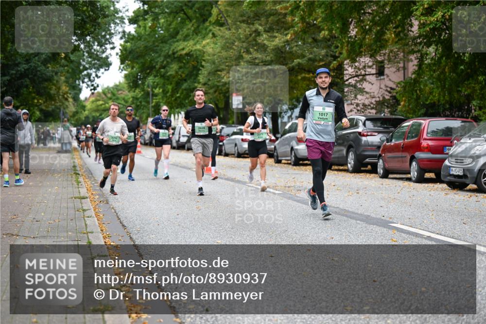 21.09.2025 - PSD Bank Halbmarathon Dr. Thomas Lammeyer http://msf.ph/oto/8930937 21.09.2025 10:50:27 Laufen 3262, 2628, 3371, 1017, 4915 meine-sportfotos.de