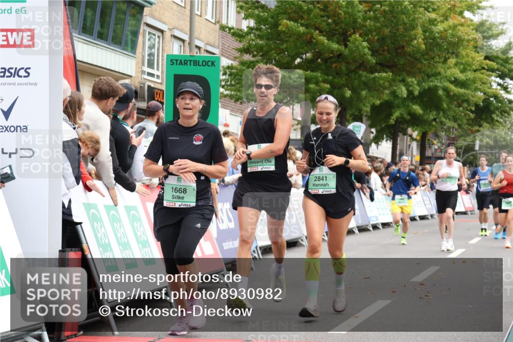 21.09.2025 - PSD Bank Halbmarathon Strokosch-Dieckow http://msf.ph/oto/8930982 21.09.2025 12:14:01 Ziel 1199, 1668, 1669, 1674, 2841, 2885, 3041, 3466, 3540, 3908 meine-sportfotos.de