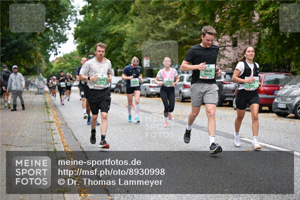 21.09.2025 - PSD Bank Halbmarathon Dr. Thomas Lammeyer http://msf.ph/oto/8930998 21.09.2025 10:50:30 Laufen 3262, 2716, 2628, 5571 meine-sportfotos.de