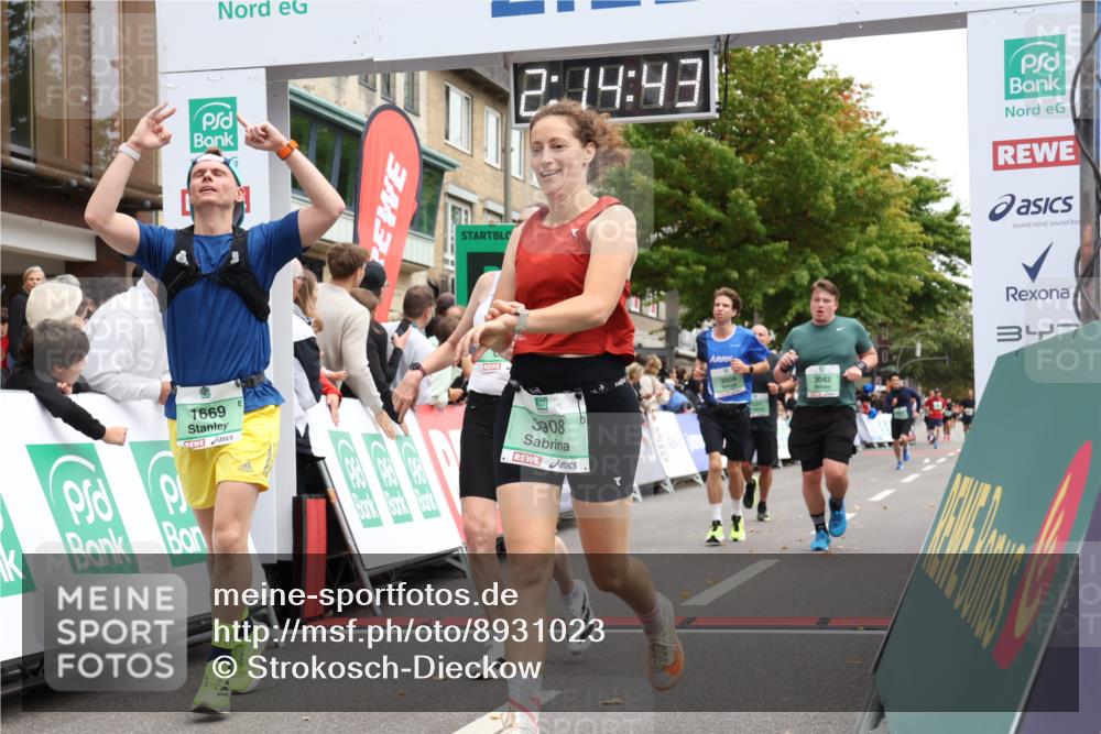 21.09.2025 - PSD Bank Halbmarathon Strokosch-Dieckow http://msf.ph/oto/8931023 21.09.2025 12:14:07 Ziel 1668, 1669, 2531, 2841, 2885, 3004, 3041, 3042, 3908 meine-sportfotos.de